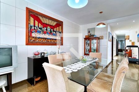 Casa à venda com 278m², 4 quartos e 7 vagasSala de Jantar