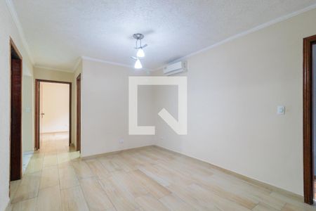 Sala de casa para alugar com 2 quartos, 150m² em Jardim Maria Virginia, São Paulo