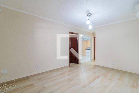 Sala de casa para alugar com 2 quartos, 150m² em Jardim Maria Virginia, São Paulo