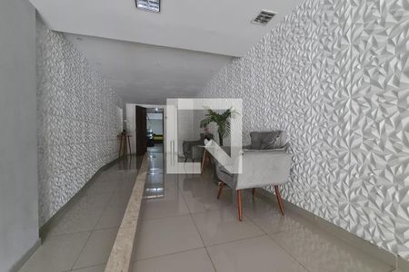 Apartamento à venda com 64m², 2 quartos e 1 vaga Apartamento à venda com 64m², 2 quartos e 1 vagaHall social