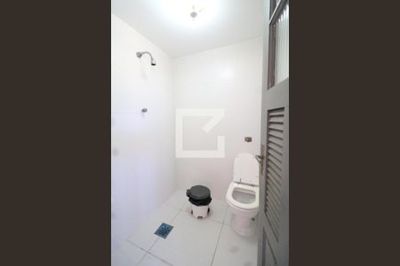 Casa à venda com 800m², 5 quartos e 4 vagasBanheiro 2 do Salão de Festas 2