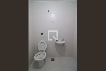 Casa à venda com 800m², 5 quartos e 4 vagasBanheiro 1 do Salão de festa 1