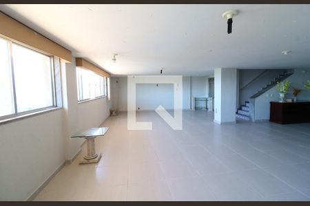 Casa à venda com 800m², 5 quartos e 4 vagasSalão de festa 1