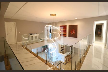 Casa à venda com 800m², 5 quartos e 4 vagasCorredor Quartos