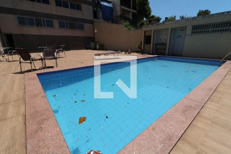 Casa à venda com 800m², 5 quartos e 4 vagasÁrea externa - Piscina