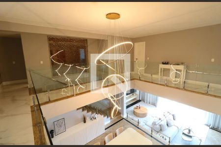 Casa à venda com 800m², 5 quartos e 4 vagasCorredor Quartos