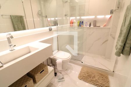 Casa à venda com 800m², 5 quartos e 4 vagasBanheiro 1 da Suíte 1