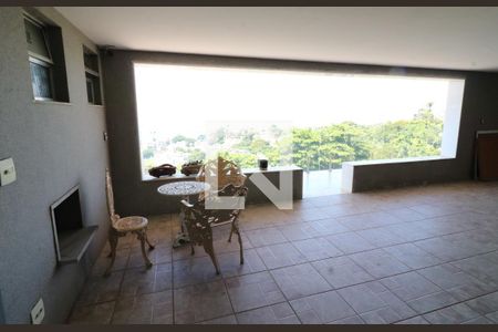 Casa à venda com 800m², 5 quartos e 4 vagasGaragem