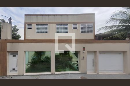 Casa à venda com 800m², 5 quartos e 4 vagasFachada