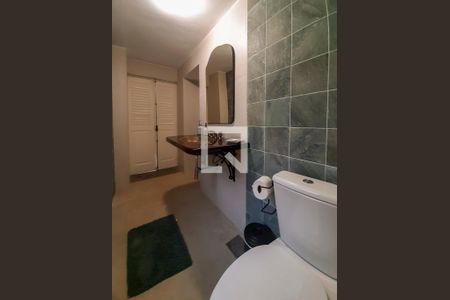 Casa de condomínio à venda com 419m², 3 quartos e 2 vagas Casa de condomínio à venda com 419m², 3 quartos e 2 vagasBanheiro Sala de jogos