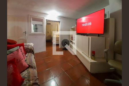 Casa de condomínio à venda com 419m², 3 quartos e 2 vagas Casa de condomínio à venda com 419m², 3 quartos e 2 vagasQuarto de Serviço