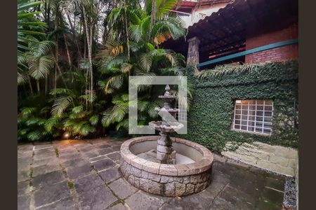 Casa de condomínio à venda com 419m², 3 quartos e 2 vagas Casa de condomínio à venda com 419m², 3 quartos e 2 vagasChafariz