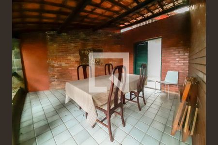 Casa de condomínio à venda com 419m², 3 quartos e 2 vagas Casa de condomínio à venda com 419m², 3 quartos e 2 vagasVaranda