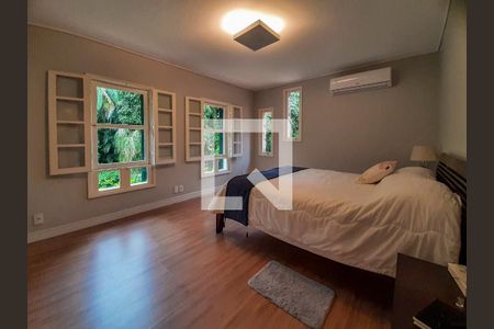 Casa de condomínio à venda com 419m², 3 quartos e 2 vagas Casa de condomínio à venda com 419m², 3 quartos e 2 vagasQuarto 1 suíte