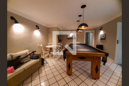 Casa de condomínio à venda com 419m², 3 quartos e 2 vagas Casa de condomínio à venda com 419m², 3 quartos e 2 vagasSala de jogos