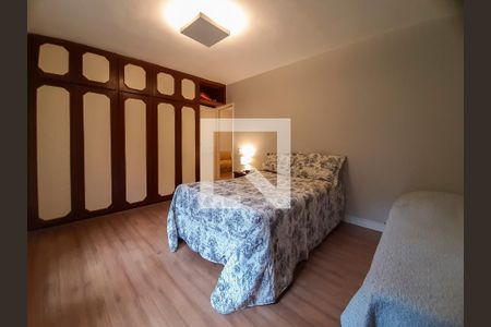 Casa de condomínio à venda com 419m², 3 quartos e 2 vagas Casa de condomínio à venda com 419m², 3 quartos e 2 vagasQuarto 2