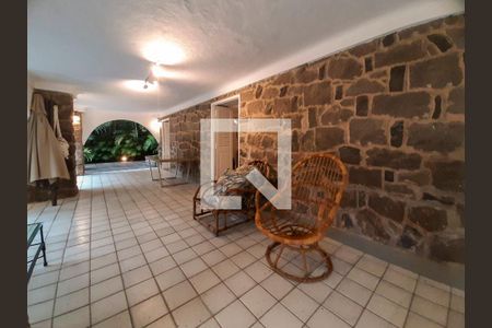 Casa de condomínio à venda com 419m², 3 quartos e 2 vagas Casa de condomínio à venda com 419m², 3 quartos e 2 vagasVaranda Sala de jogos