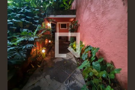 Casa de condomínio à venda com 419m², 3 quartos e 2 vagas Casa de condomínio à venda com 419m², 3 quartos e 2 vagasEntrada da boate