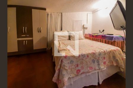 Casa de condomínio à venda com 419m², 3 quartos e 2 vagas Casa de condomínio à venda com 419m², 3 quartos e 2 vagasQuarto de Serviço