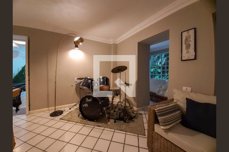 Casa de condomínio à venda com 419m², 3 quartos e 2 vagas Casa de condomínio à venda com 419m², 3 quartos e 2 vagasSala de jogos