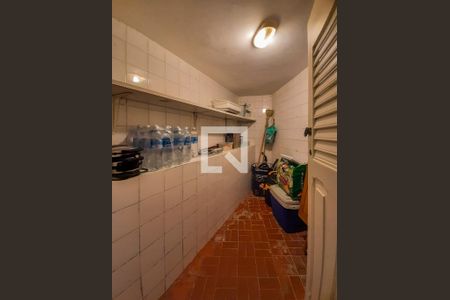 Casa de condomínio à venda com 419m², 3 quartos e 2 vagas Casa de condomínio à venda com 419m², 3 quartos e 2 vagasDespensa