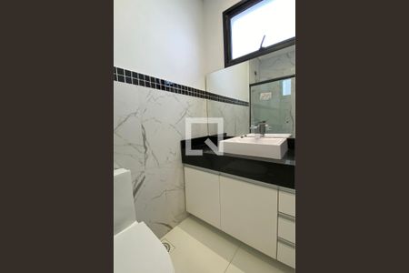 Casa de condomínio à venda com 200m², 4 quartos e 4 vagasBanheiro da Suíte 2