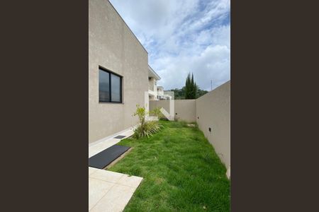 Casa de condomínio à venda com 200m², 4 quartos e 4 vagasÁrea comum - Piscina