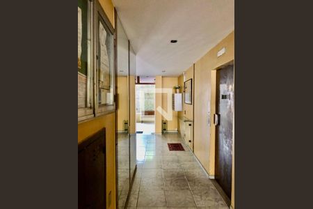 Apartamento à venda com 60m², 2 quartos e 1 vagaHall de entrada