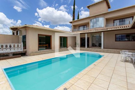 Casa à venda com 650m², 4 quartos e 5 vagasPiscina