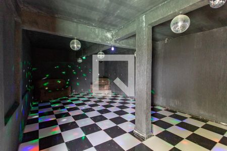 Casa à venda com 650m², 4 quartos e 5 vagasÁrea Comum 