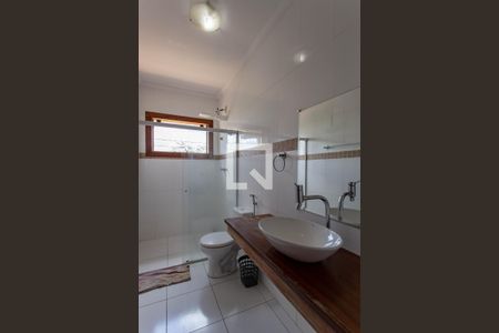 Casa à venda com 650m², 4 quartos e 5 vagasBanheiro Social