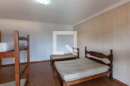 Casa à venda com 650m², 4 quartos e 5 vagasQuarto Suíte 2