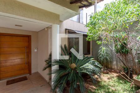 Casa à venda com 650m², 4 quartos e 5 vagasFachada