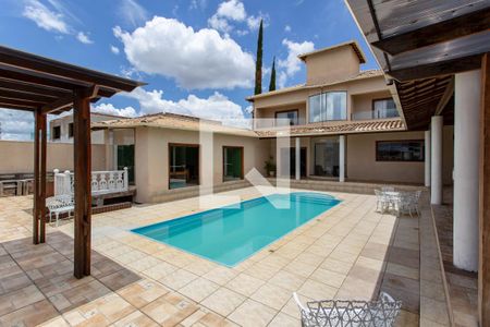 Casa à venda com 650m², 4 quartos e 5 vagasPiscina