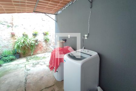 Casa à venda com 180m², 4 quartos e 2 vagasÁrea de Serviço