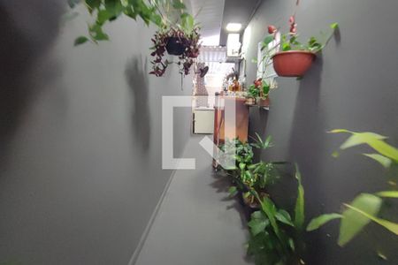 Casa à venda com 180m², 4 quartos e 2 vagasCorredor