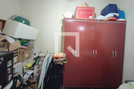 Casa à venda com 180m², 4 quartos e 2 vagasEdícula - Quarto