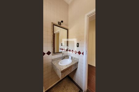 Casa à venda com 1411m², 10 quartos e 13 vagas Casa à venda com 1411m², 10 quartos e 13 vagasBanheiro 3