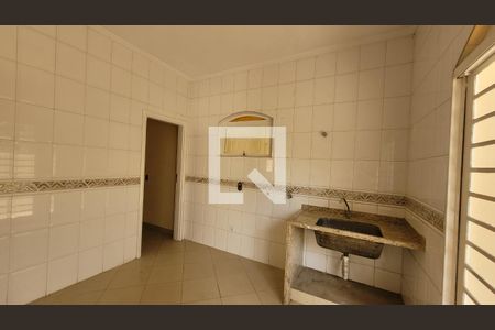 Casa à venda com 1411m², 10 quartos e 13 vagas Casa à venda com 1411m², 10 quartos e 13 vagasÁrea de Serviço