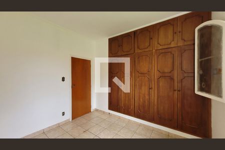 Casa à venda com 1411m², 10 quartos e 13 vagas Casa à venda com 1411m², 10 quartos e 13 vagasQuarto 3