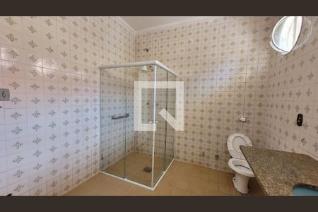 Casa à venda com 1411m², 10 quartos e 13 vagas Casa à venda com 1411m², 10 quartos e 13 vagasBanheiro da Suíte