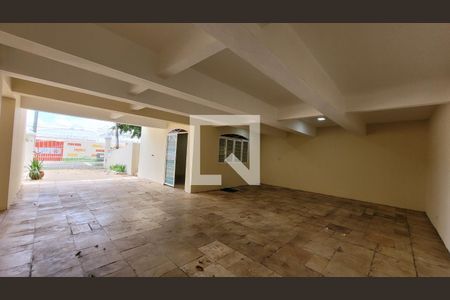 Casa à venda com 1411m², 10 quartos e 13 vagas Casa à venda com 1411m², 10 quartos e 13 vagasGaragem