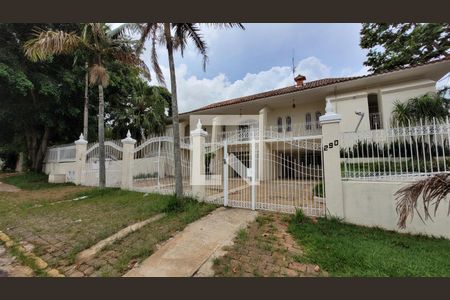 Casa à venda com 1411m², 10 quartos e 13 vagas Casa à venda com 1411m², 10 quartos e 13 vagasFachada
