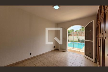 Casa à venda com 1411m², 10 quartos e 13 vagas Casa à venda com 1411m², 10 quartos e 13 vagasSuíte