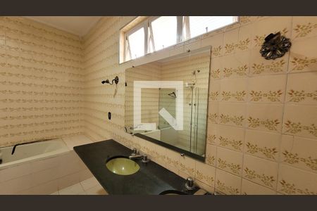 Casa à venda com 1411m², 10 quartos e 13 vagas Casa à venda com 1411m², 10 quartos e 13 vagasBanheiro 1