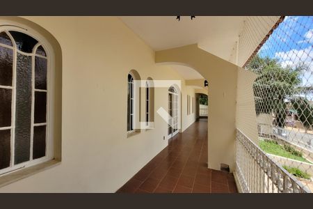 Casa à venda com 1411m², 10 quartos e 13 vagas Casa à venda com 1411m², 10 quartos e 13 vagasVaranda da Sala