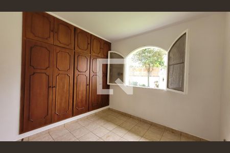 Casa à venda com 1411m², 10 quartos e 13 vagas Casa à venda com 1411m², 10 quartos e 13 vagasQuarto 3