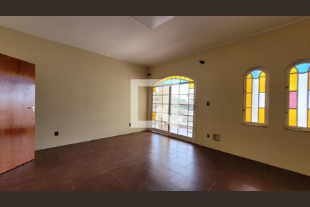 Casa à venda com 1411m², 10 quartos e 13 vagas Casa à venda com 1411m², 10 quartos e 13 vagasQuarto 5