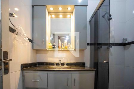 Casa à venda com 205m², 4 quartos e 2 vagasBanheiro da Suíte 1