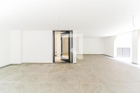 Casa de condomínio à venda com 845m², 4 quartos e 6 vagas Casa de condomínio à venda com 845m², 4 quartos e 6 vagasGaragem